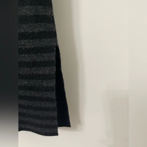 Eileen Fisher Fine Merino Double-knit Black & Gray Stripe Knee Skirt Size XS - Picture 5 of 7